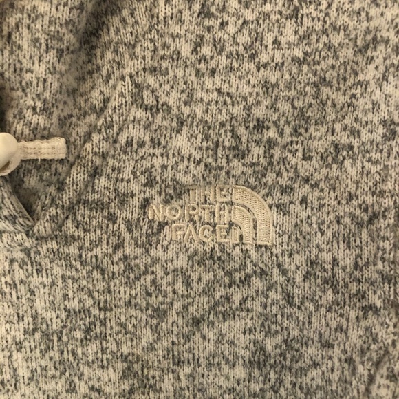 North Face Fleece Hoodie size M - Picture 4 of 7